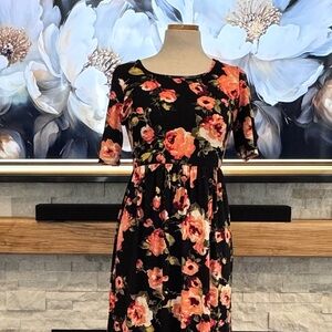 Floral Maxi Dress with Short Sleeves